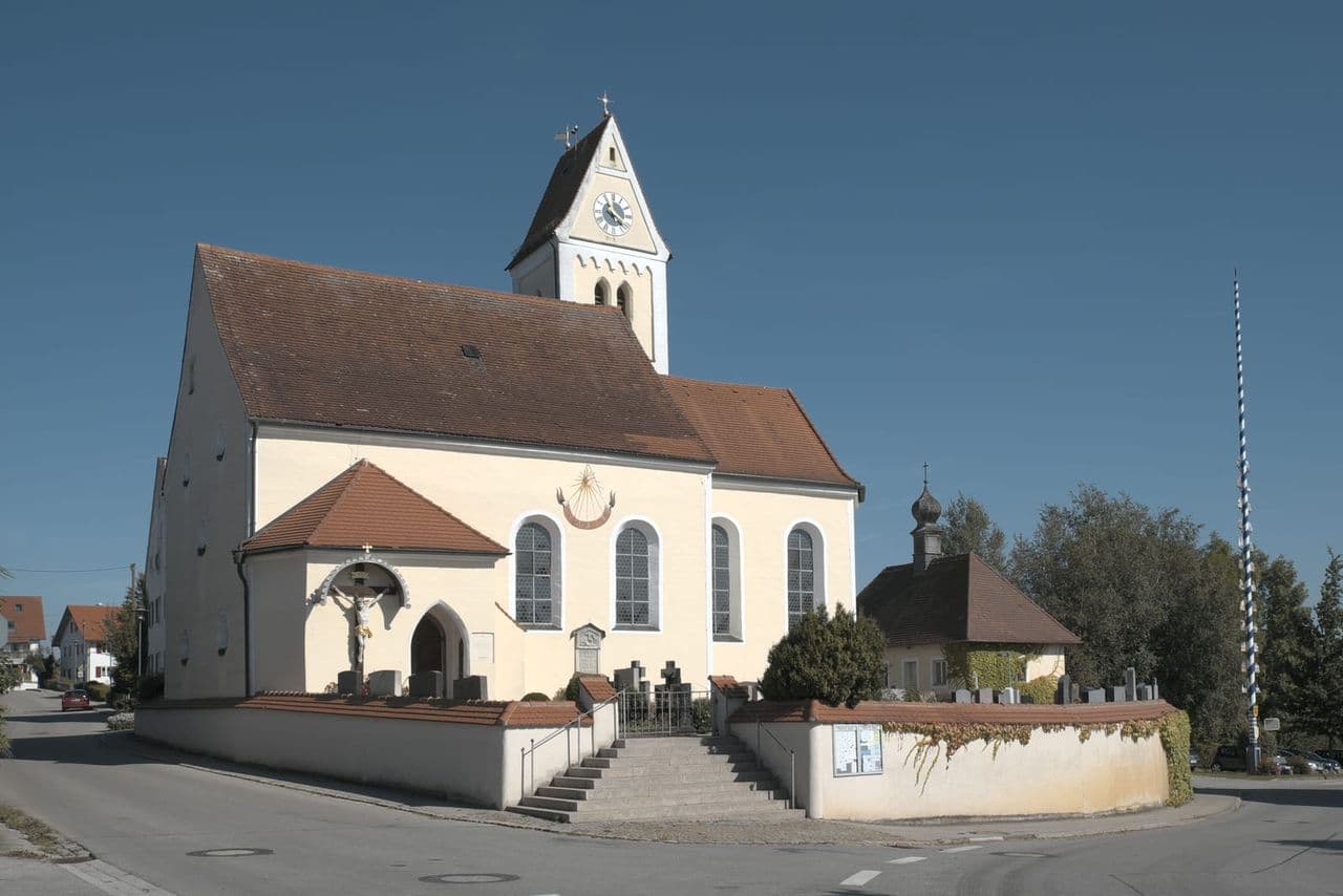 Katholische Pfarrkirche St. Martin in Penzing.
