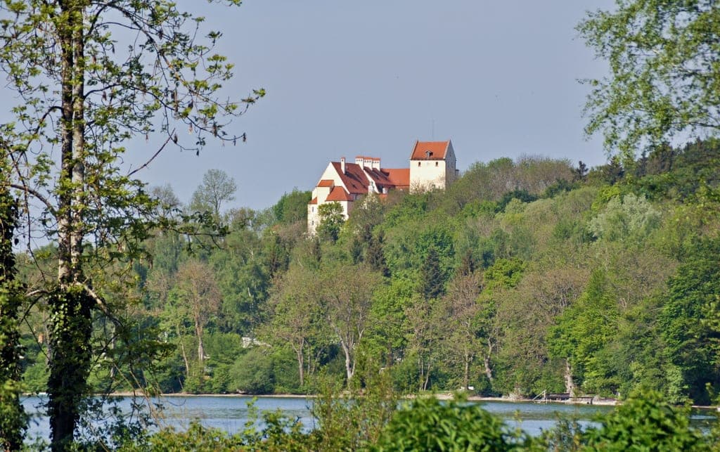 Schloss Seefeld in der Gemeinde Seefeld am Pilsensee.